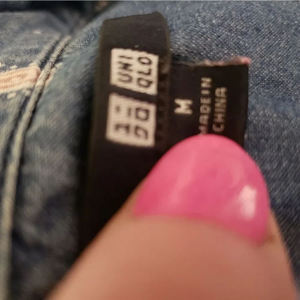 3 for $25 UNIQLO Button Down Front - Picture 7 of 13